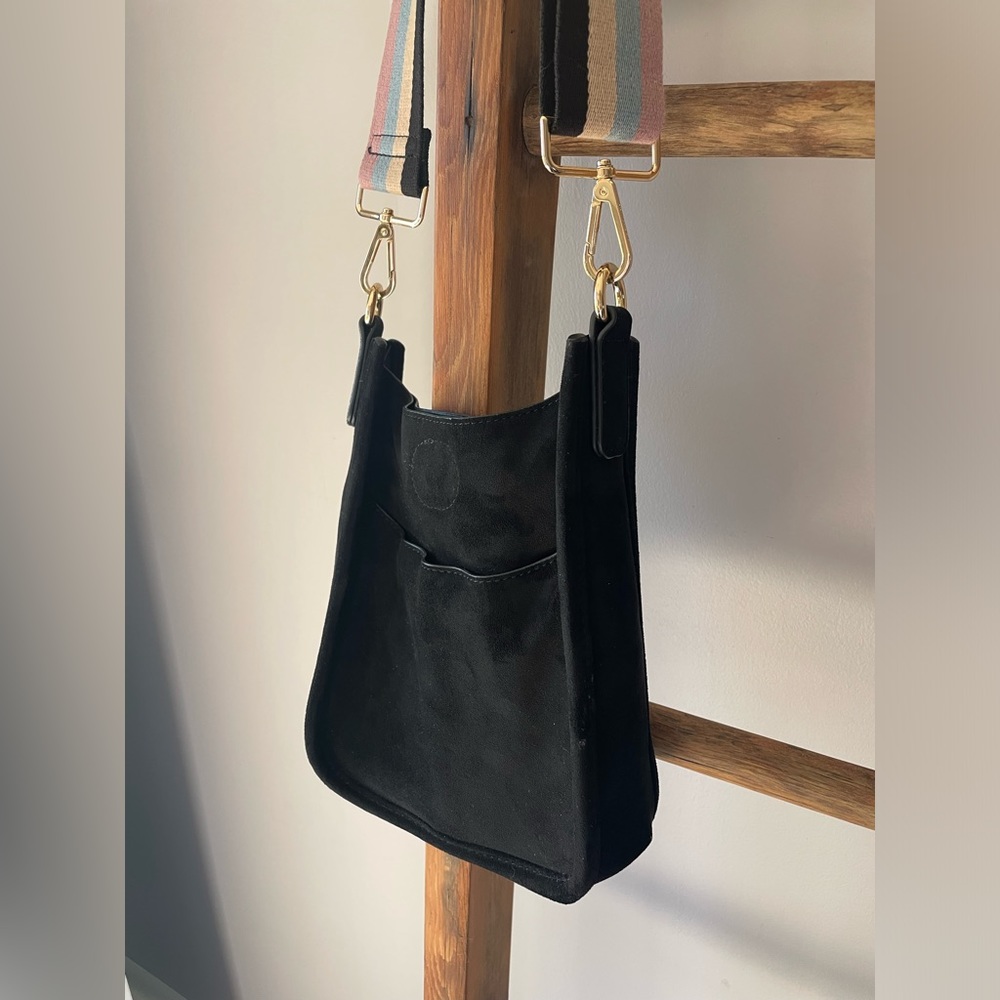 Ahdorned crossbody purse